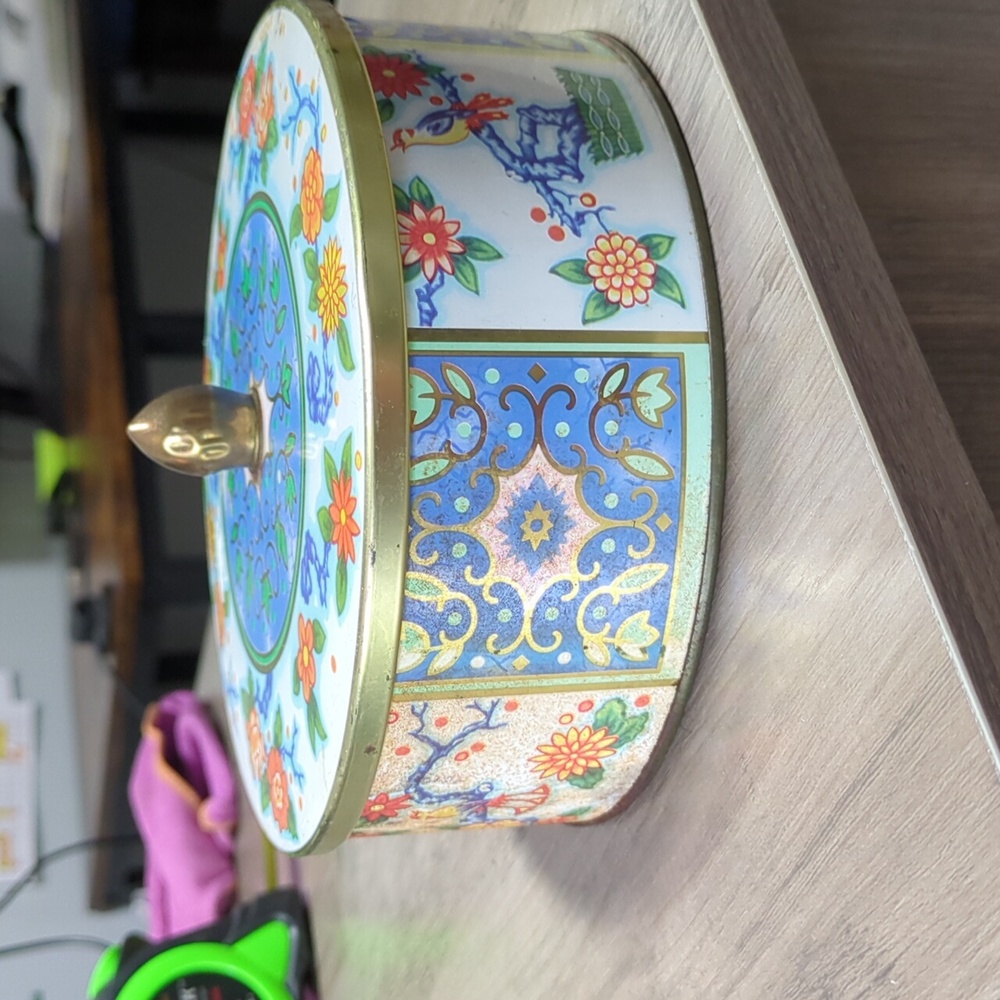 Vintage English Made Decorative Tin Floral Motif By Daher - Picture 6 of 10